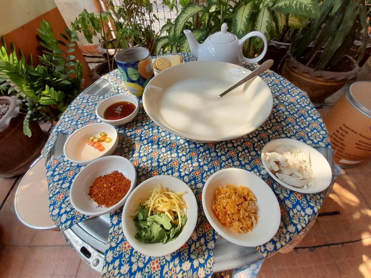 Airport Convenience Inn: Breakfast & Quick Transit Access Bangkok Exterior photo